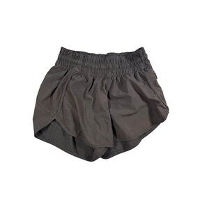 Lululemon Women's Tracker Short V 4" Black Running Workout Size 6 W7AZ2S